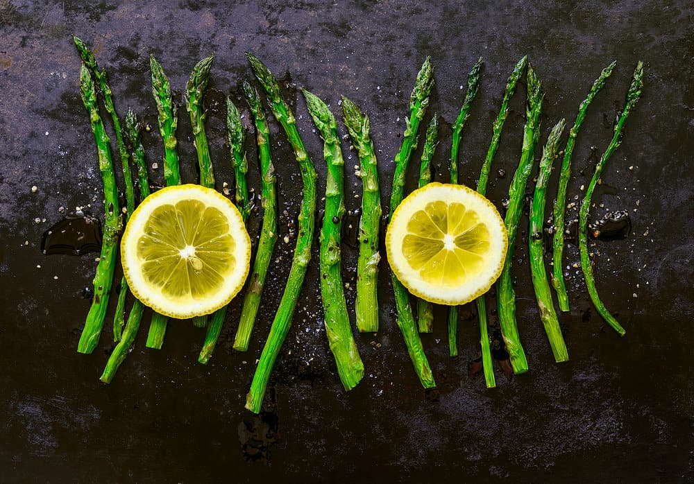 Add Oil And Seasonings To Your Asparagus
