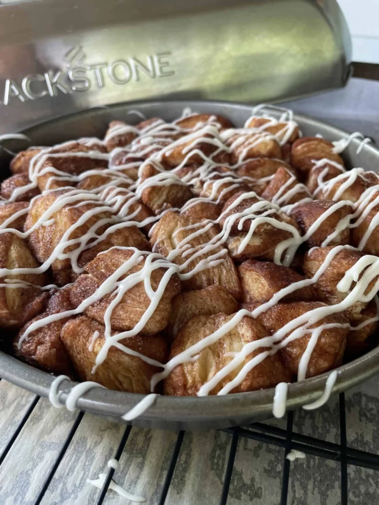 BLACKSTONE GRIDDLE MONKEY BREAD WITH BISCUITS